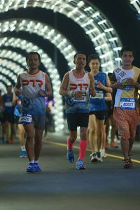 BIB: 41520, 40689, 094, 40027
                            <button type="button" onclick="openModal(21123214)" class="btn btn-primary btn-sm float-right btn-popup" data-toggle="modal" data-target=".modal-high-quality">
                        <i class="fas fa-shopping-cart"></i> Add to Cart
                    </button>
                                            <button type="button" onclick="isThisMe(21123214, true)" class="btn btn-success btn-sm float-right btn-popup btn-isme hidden" data-toggle="tooltip" data-placement="bottom" title="นี่คือรูปของคุณใช่ไหม คลิกที่นี่เพื่อเอาเข้าอัลบั้ม">
                        <i class="fas fa-plus"></i> Add to album
                    </button>
                    <button type="button" onclick="isThisMe(21123214, false)" class="btn btn-warning btn-sm float-right btn-popup btn-isnotme hidden">
                        <i class="fas fa-ban"></i> Remove from album
                    </button>